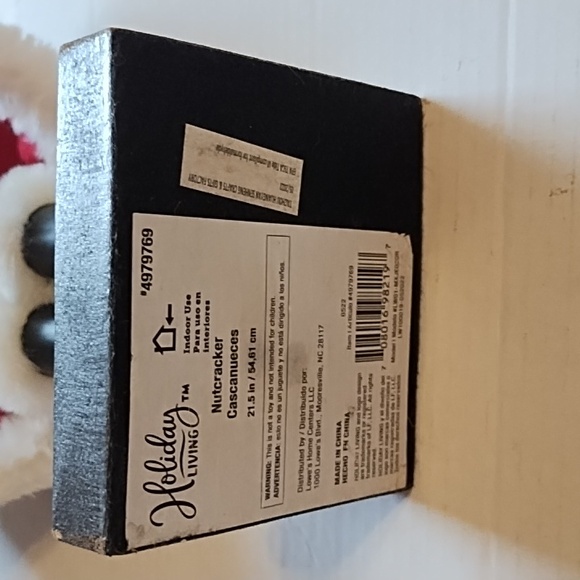 Holiday Living Nutcracker 21.5 inches - Picture 13 of 16